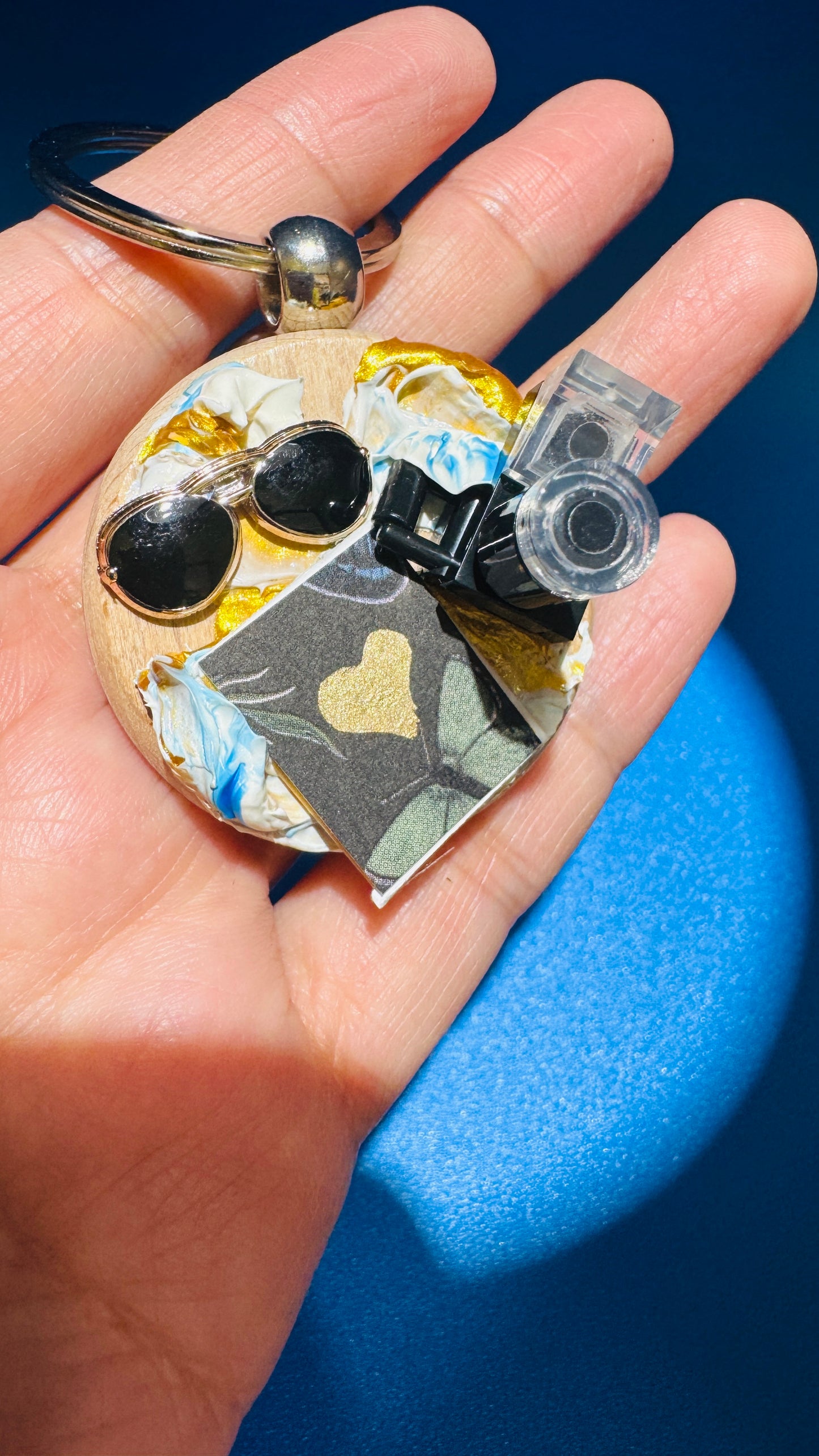 #64 Keychain: Love